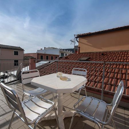 188B - Casa Di Nina Moneglia Con Terrazza - 2Min Dal Mare Apartment Bagian luar foto